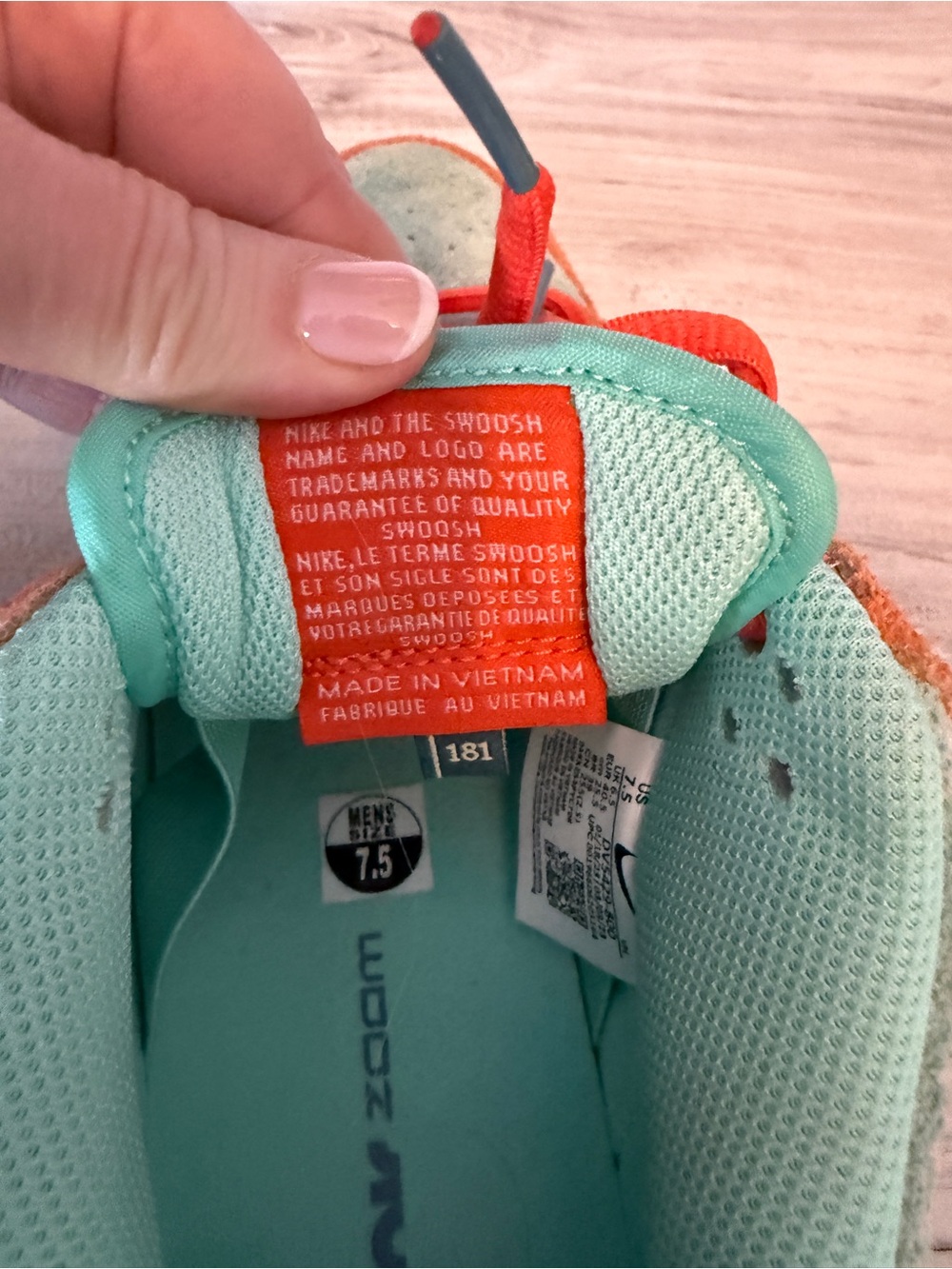 Nike SB Dunk Low Pro Premium "Orange Emerald Rise" - Picture 5 of 7
